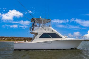43' Cabo 2002 Yacht For Sale